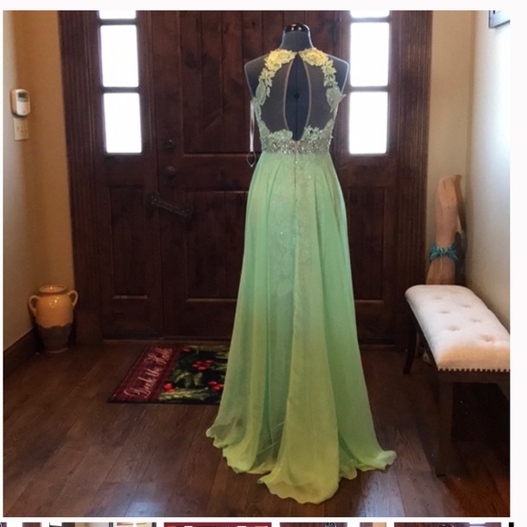 SHERRI HILL Lace & Chiffon Overlay Dress - Picture 3 of 10